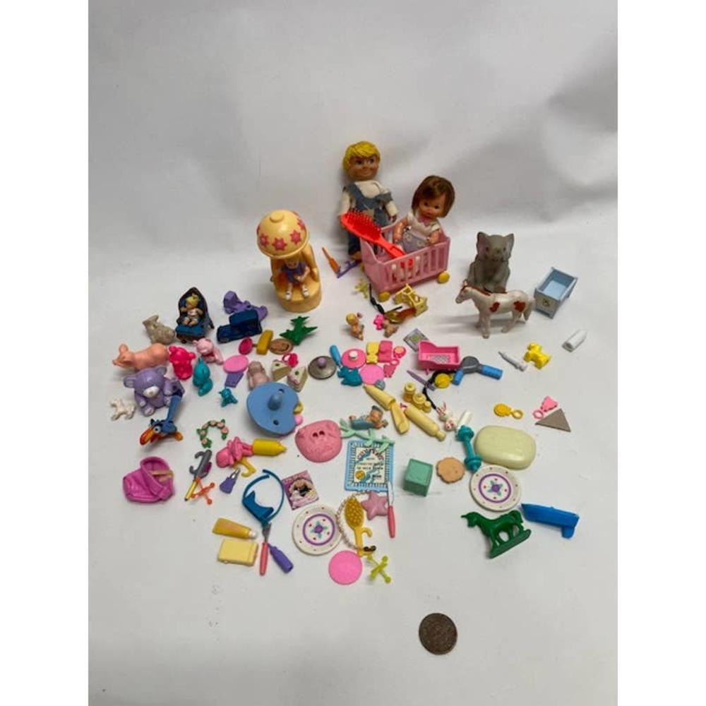 Lot Vintage Small Toys Dolls, Barbie, Tyco Accessories